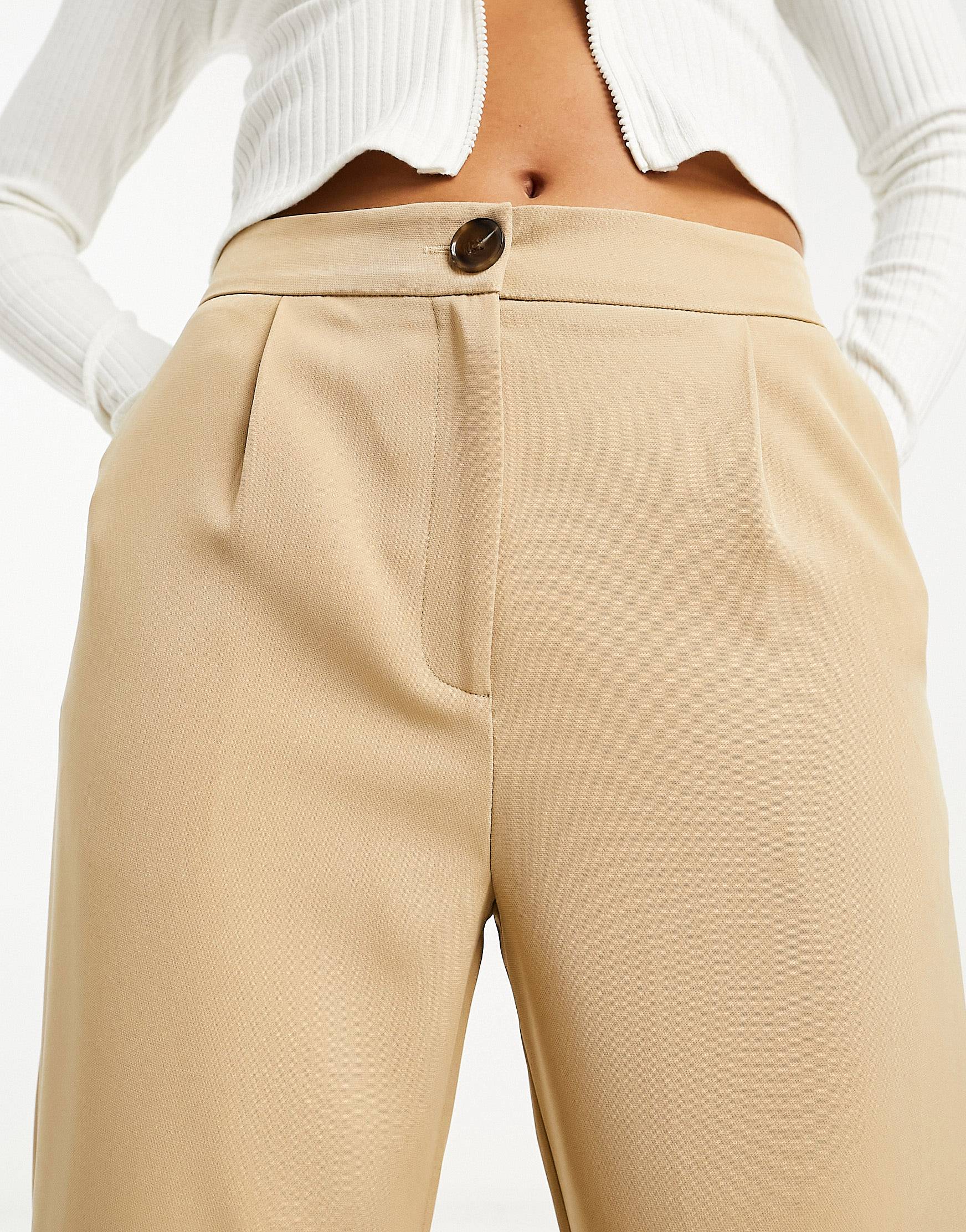 Slouchy dad pants in brown